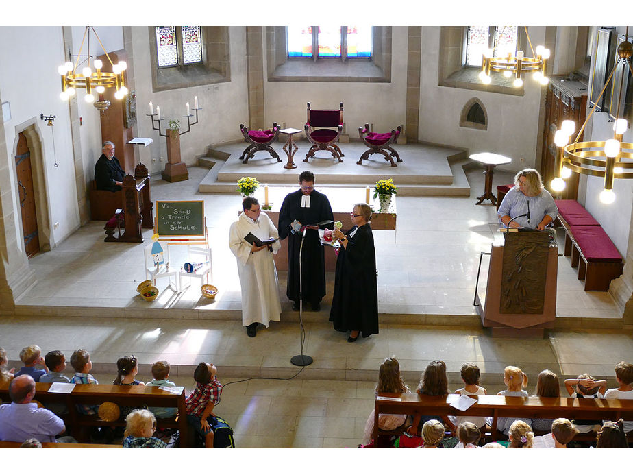 Ökumenischer Einschulungsgottesdienst in St. Crescentius (Foto: Karl-Franz Thiede)